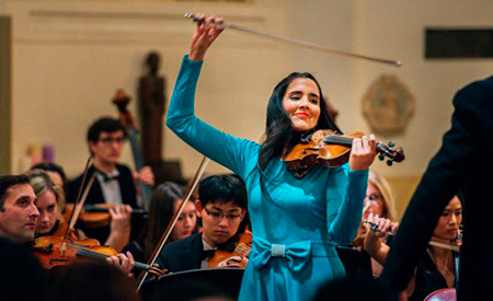 Aisha Syed se presenta junto a la Orquesta de la Ciudad de Londres con el Concierto de Tchaikovsky