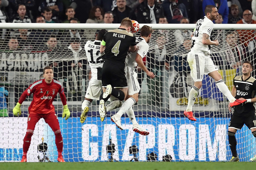 El cabezazo ganador de Matthijs de Ligt para Ajax ante Juventus