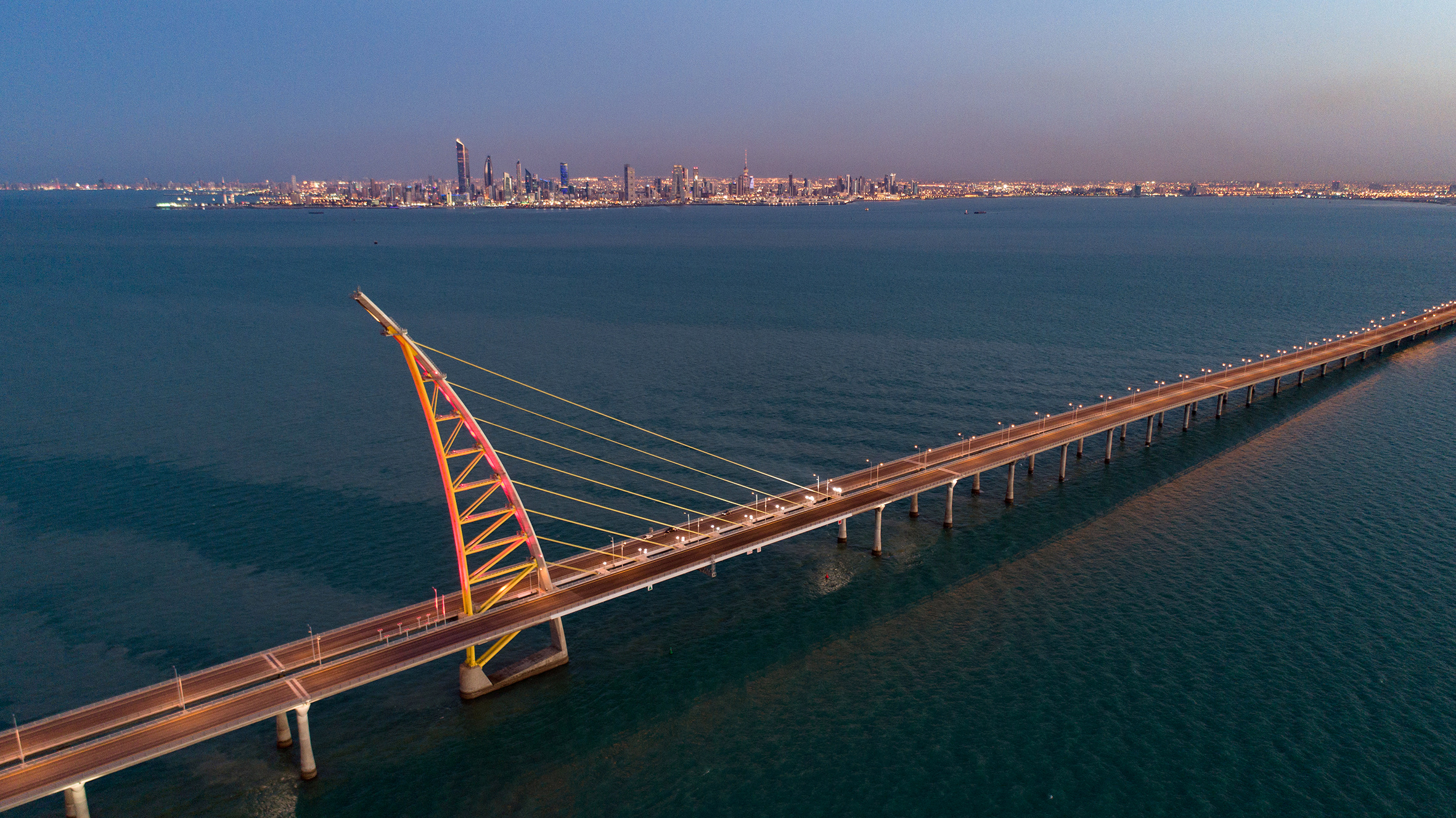 Puente en Kuwait. Foto: AFP