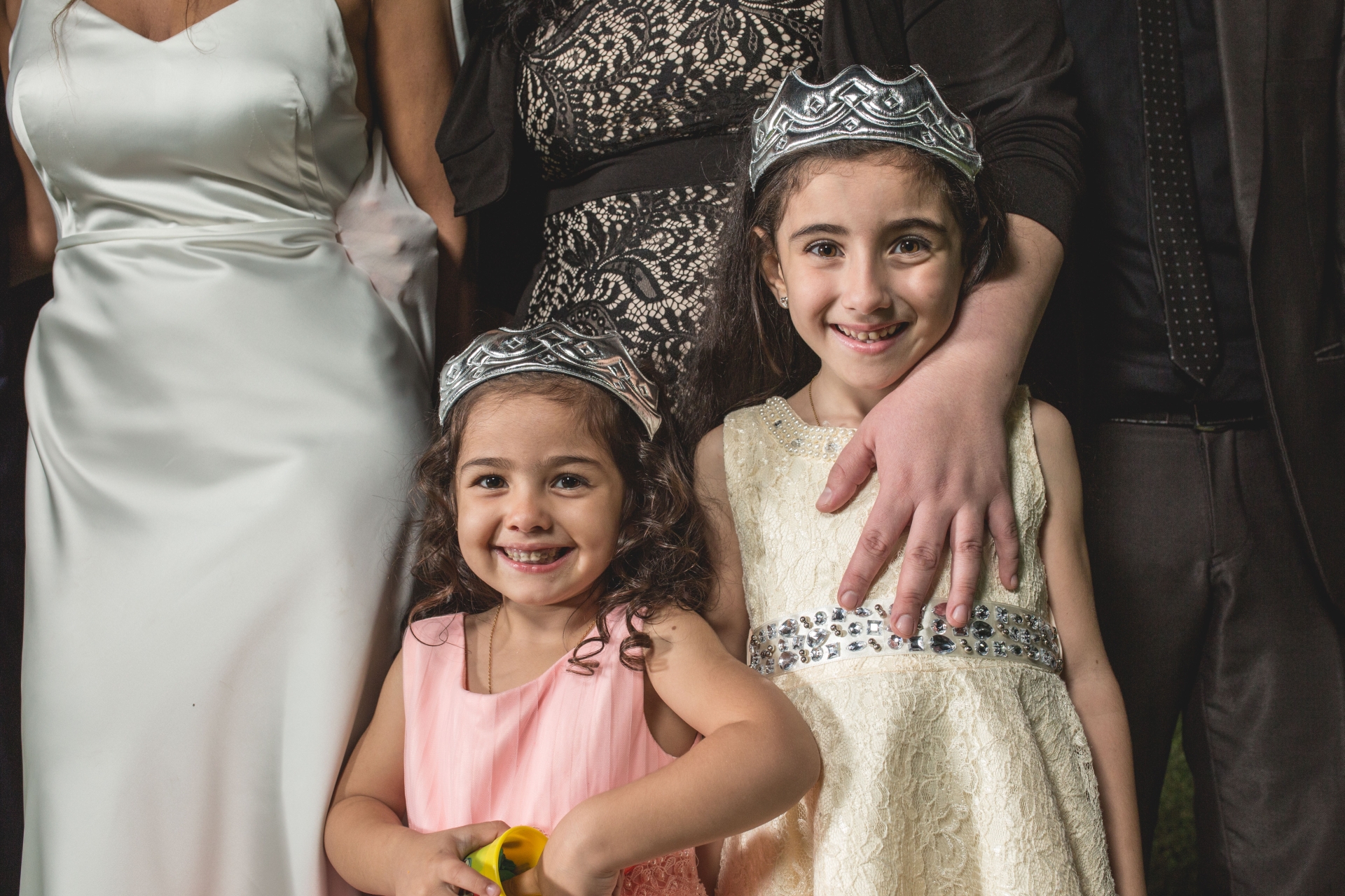 Victoria y Emilia Paz Vernassa.