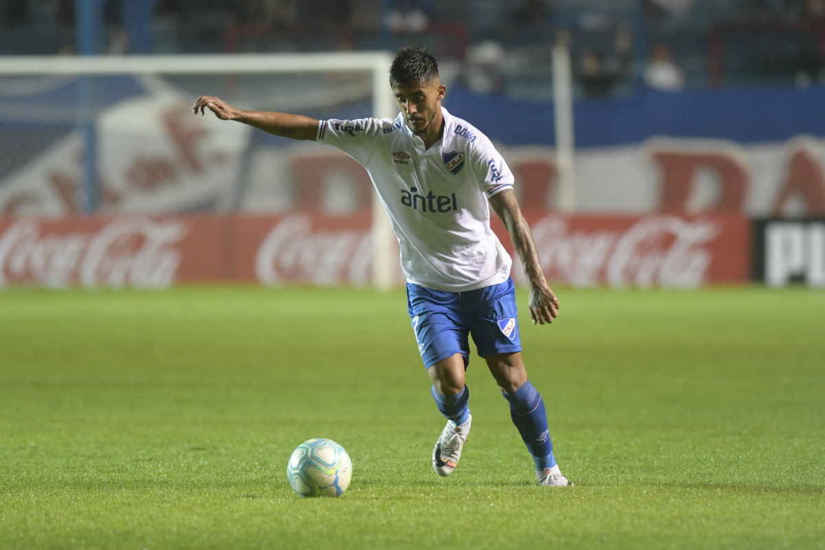 Kevin Ramírez ante Progreso. Foto: Marcelo Bonjour / El País