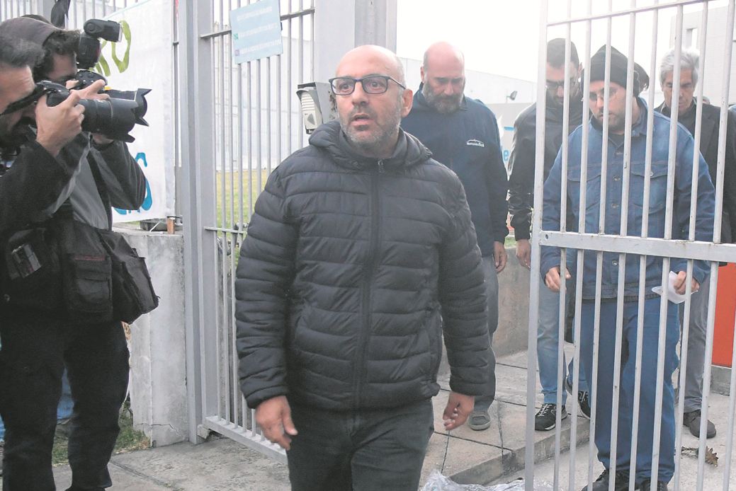 El secretario general del Pit-Cnt, Marcelo Abdala, visitó la ocupación de Petrobras el 25 de abril pasado. Foto: Marcelo Bonjour.