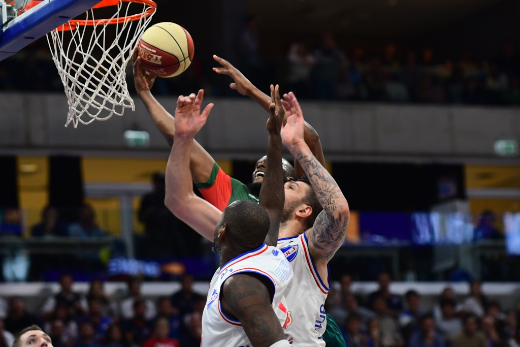 La quinta seminfinal entre Aguada y Nacional que se jugó en el Antel Arena. Foto: Gerardo Pérez.