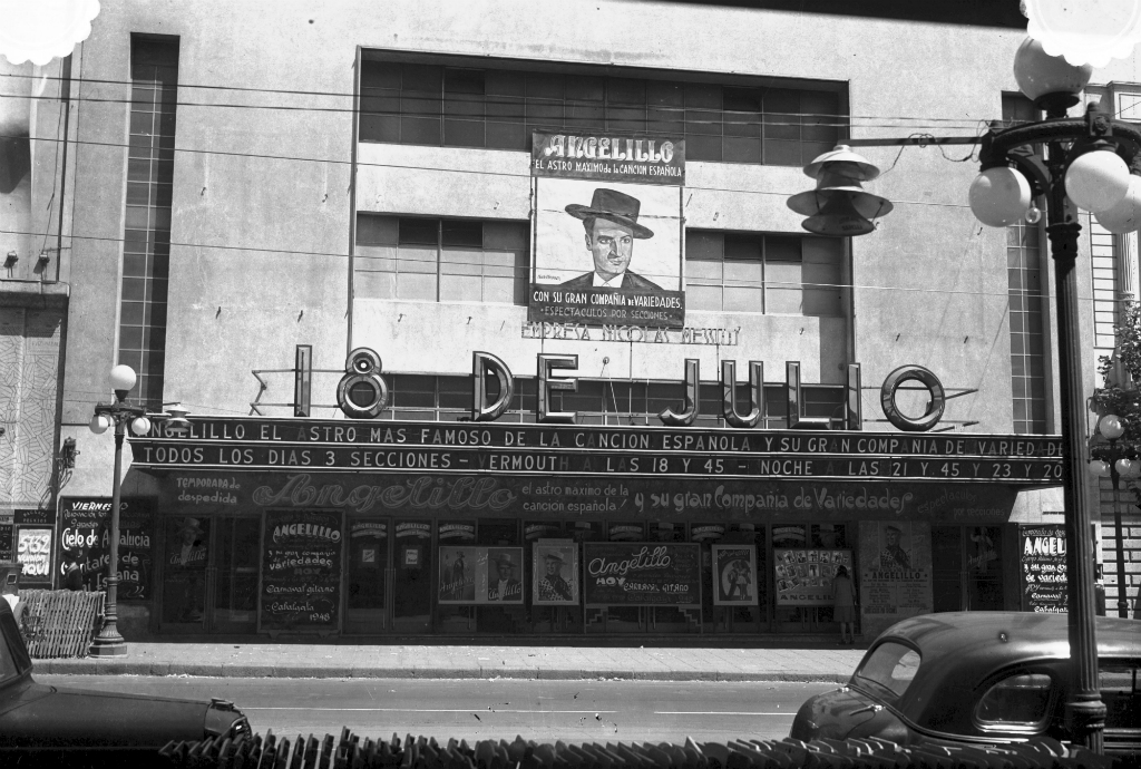 Tiempos del biógrafo 18 de Julio, que se inauguró a fines de la década de 1950, cuando exhibía por ejemplo films con canciones andaluzas de Angelillo. Foto: Archivo El País