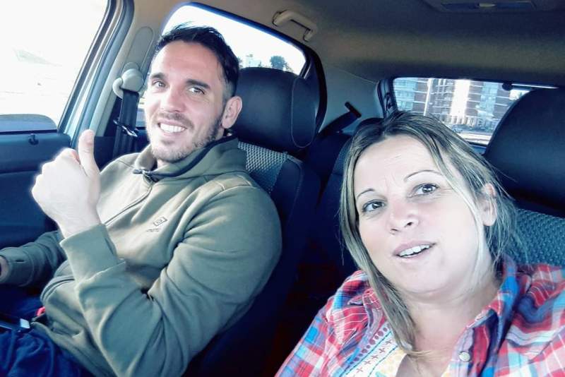 Matías Zunino junto a su madre Alicia.