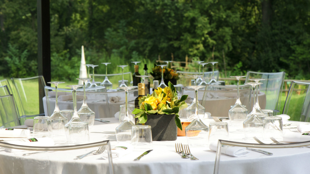Que el casamiento arranque al mediodía o en la tardecita, no altera el presupuesto. Foto: Shutterstock.