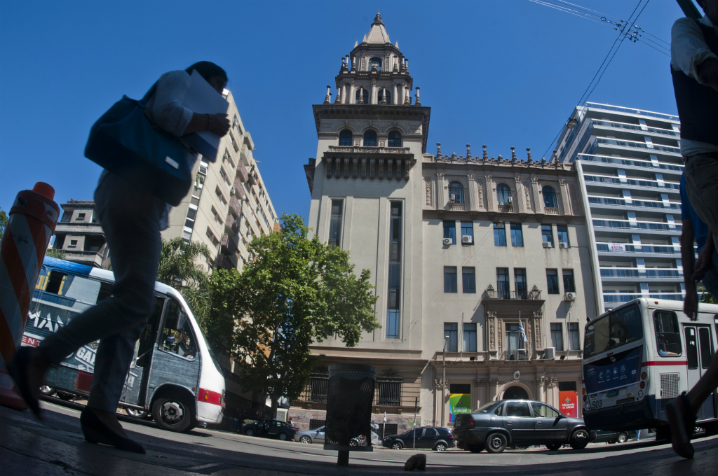 Hace dos años que no se abre el corralito mutual. La última vez fue en febrero de 2017, cuando se cambiaron menos de 50.000 personas. Foto: Fernando Ponzetto