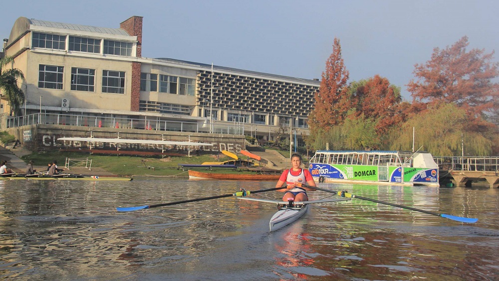 Sabrina Díaz, remera uruguaya.