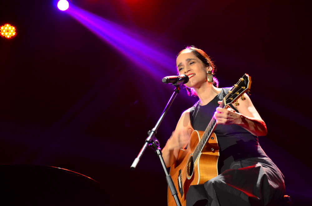 Julieta Venegas en el Teatro 28 de Febrero (Mercedes). Foto: Jorge Ríos.