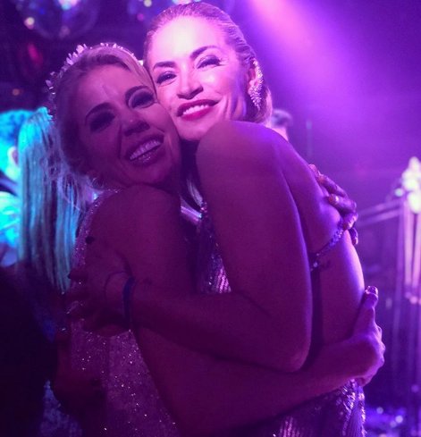 Virgina Gallardo y Claudia Fernández