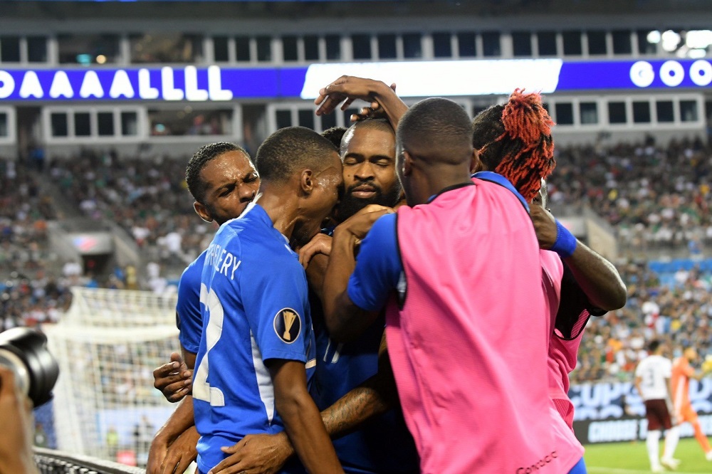 El festejo de Martinica contra México por la Copa Oro. Foto: EFE