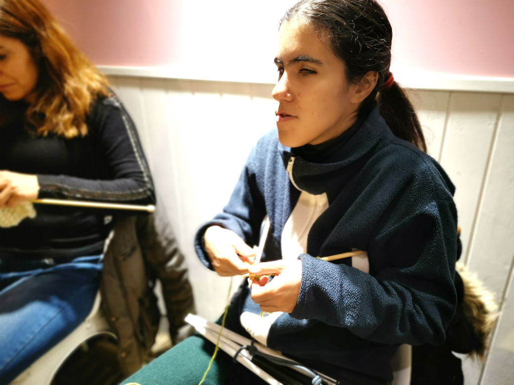 Campaña de tejido solidario. Foto: Tres Cruces y Nuevocentro