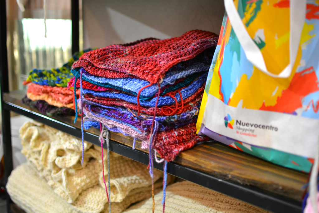 Campaña de tejido solidario. Foto: Tres Cruces y Nuevocentro
