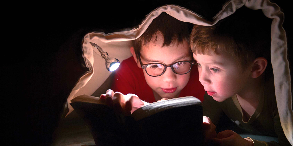 La luz ideal para leer es la natural. Foto: Shutterstock