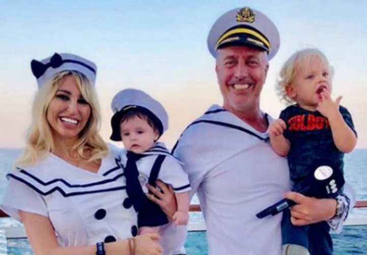 Vicky Xipolitakis y Marley