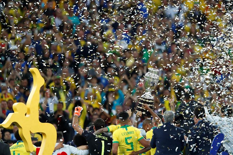 Brasil le ganó 3-1 a Perú y obtuvo su novena Copa América. Foto: EFE