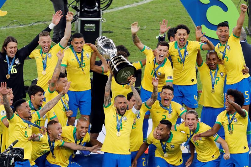 Brasil le ganó 3-1 a Perú y obtuvo su novena Copa América. Foto: EFE