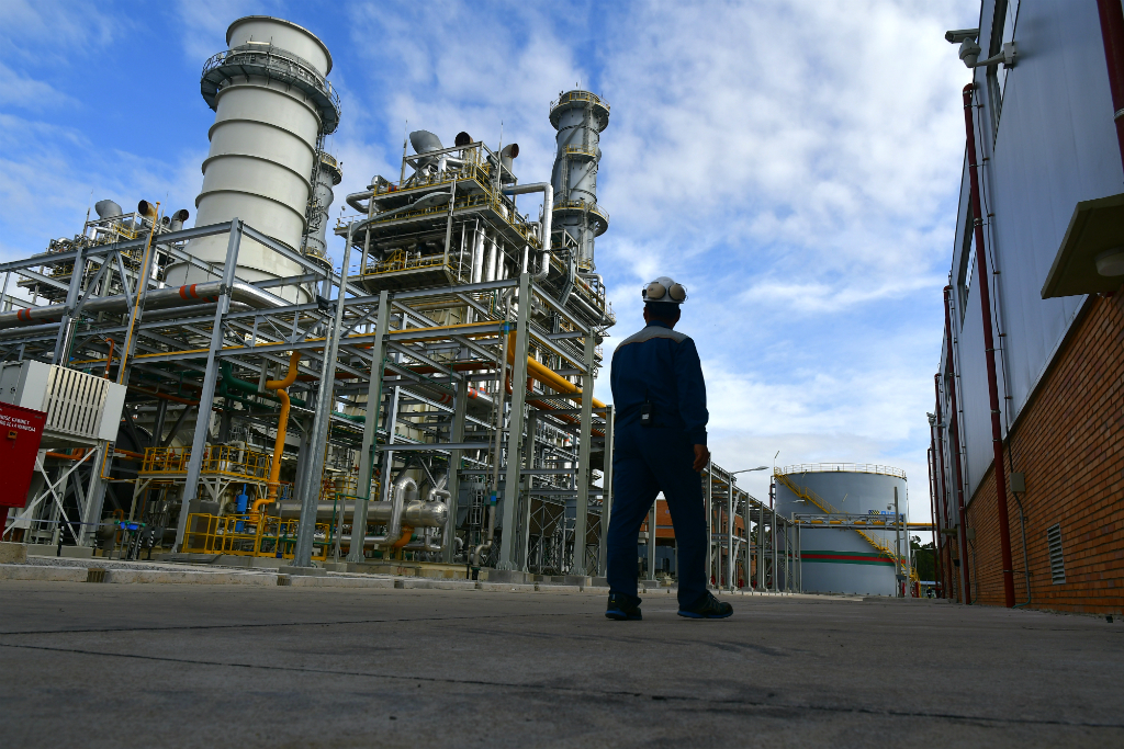 Planta de ciclo combinado en Punta del Tigre. Foto: Fernando Ponzetto