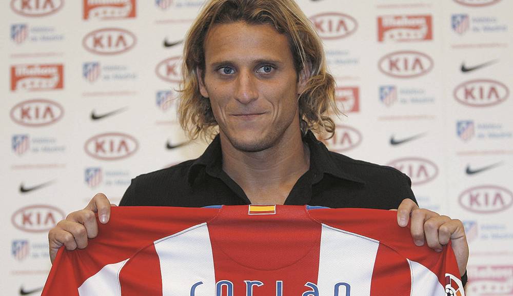 El momento que vivía Forlán en el Villarreal lo llevó a escalar en su carrera y pasar al Atlético de Madrid.