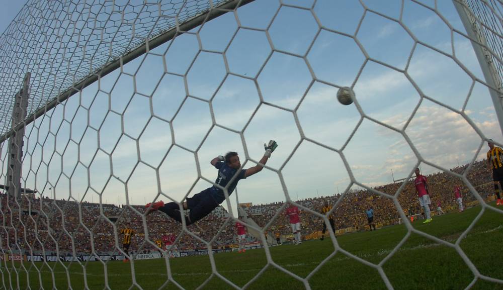 En su estreno, "Cachavacha" anotó un golazo donde empezó a demostrar su calidad en Uruguay.