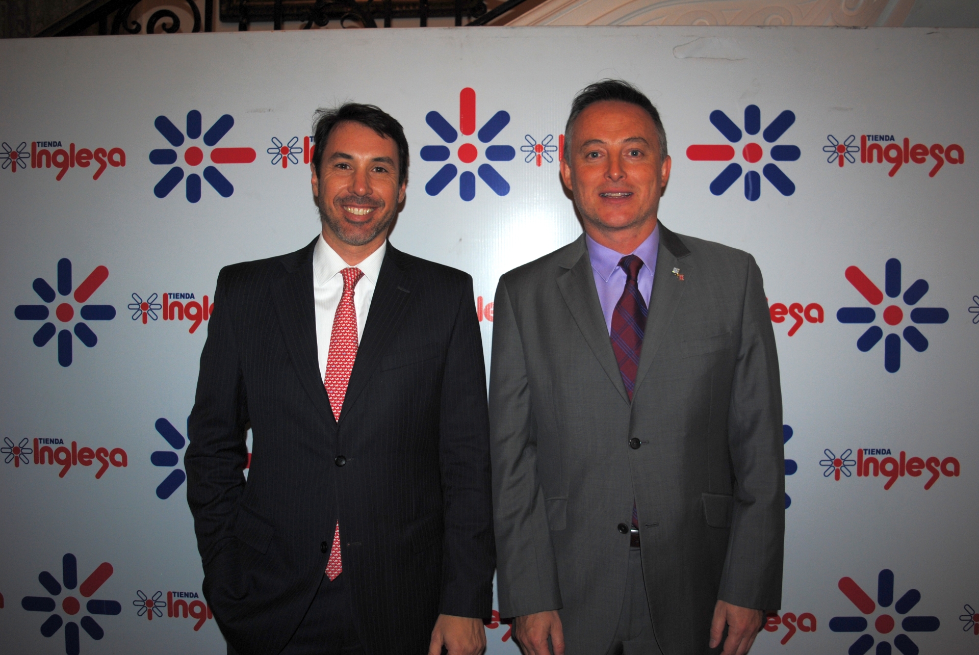 Juan Manuel Parada, Embajador de Reino Unido Ian Duddy.