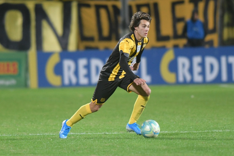 Facundo Pellistri ya debutó en la Primera División y sigue sumando minutos. Foto: Marcelo Bonjour.