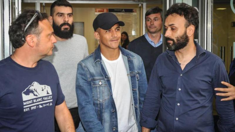 Alexis Sánchez llegó a Italia para sumarse al Inter. Foto: corrieredellosport.