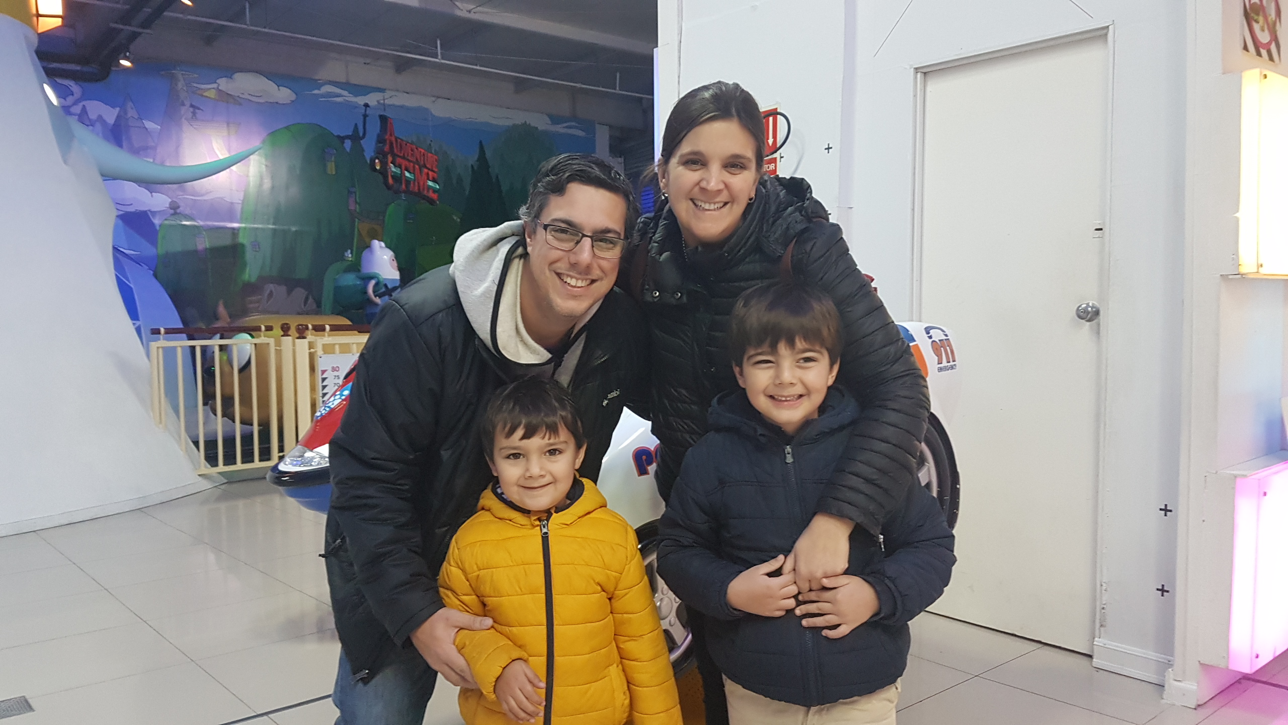 Nicolás Scarela, Macarena Díaz, Francisco y Felipe Scarela.