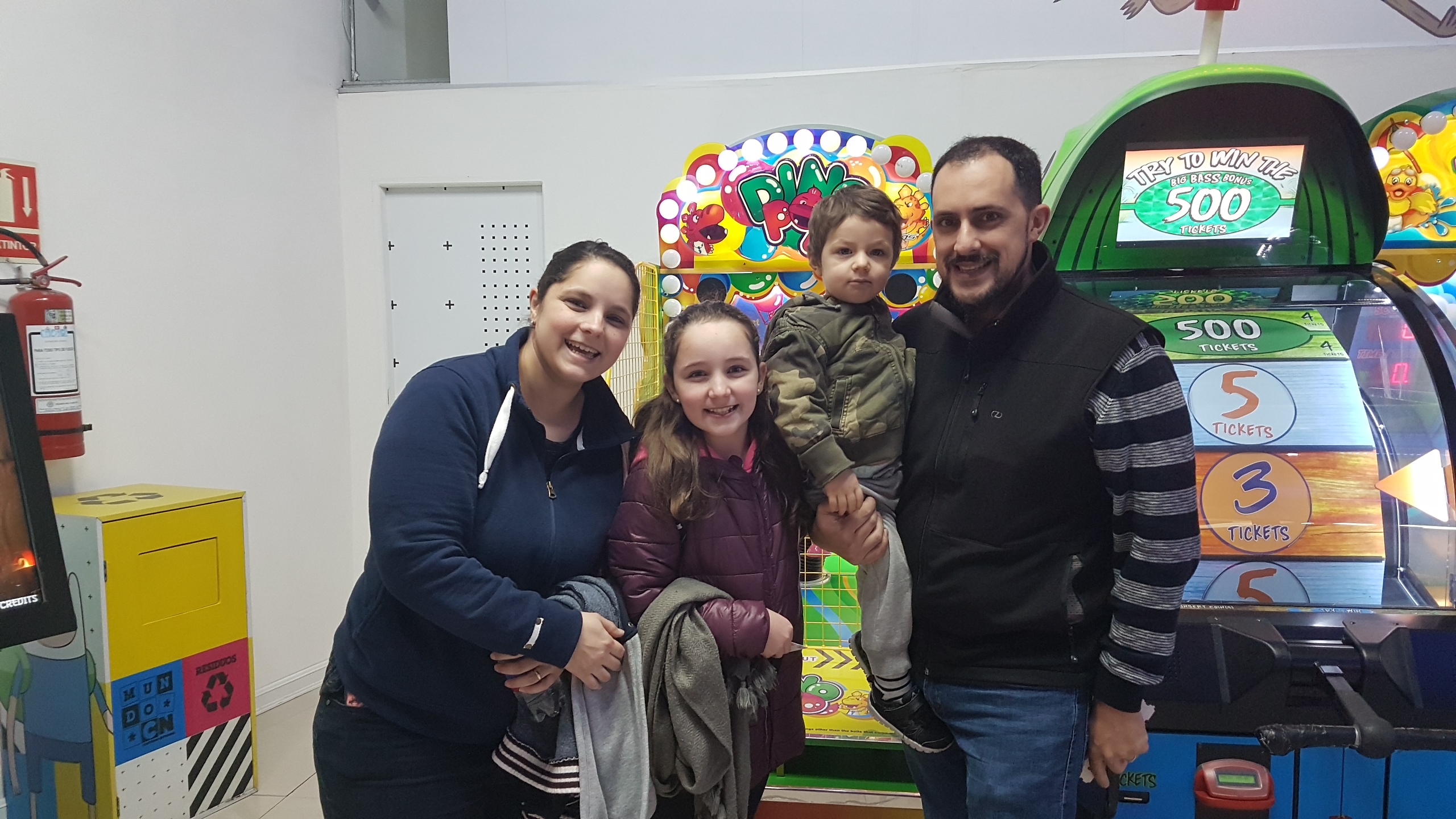 Victoria Barreiro, María José Techera, Daniel y Lucio Lemes.