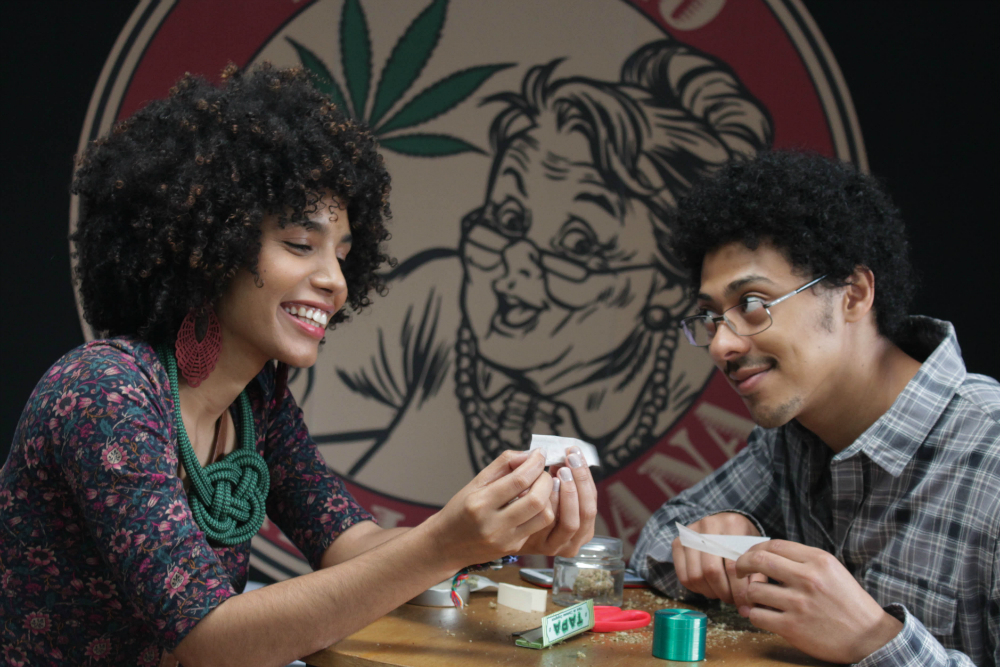 La serie "Pico de Neblina" imagina un Brasil donde la marihuana es legal. Foto Difusión