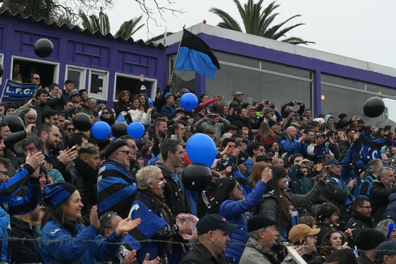 Los hinchas vivieron una jornada inolvidable en el Franzini. Foto: Leonardo Mainé.