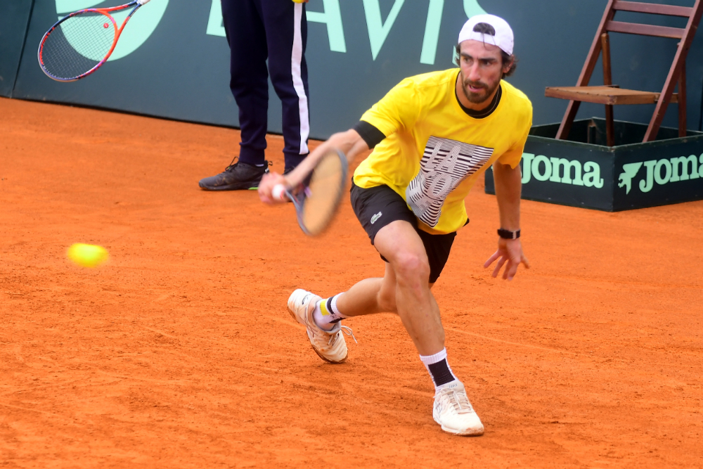 Pablo Cuevas en el entrenamiento de Uruguay por la Copa Davis.