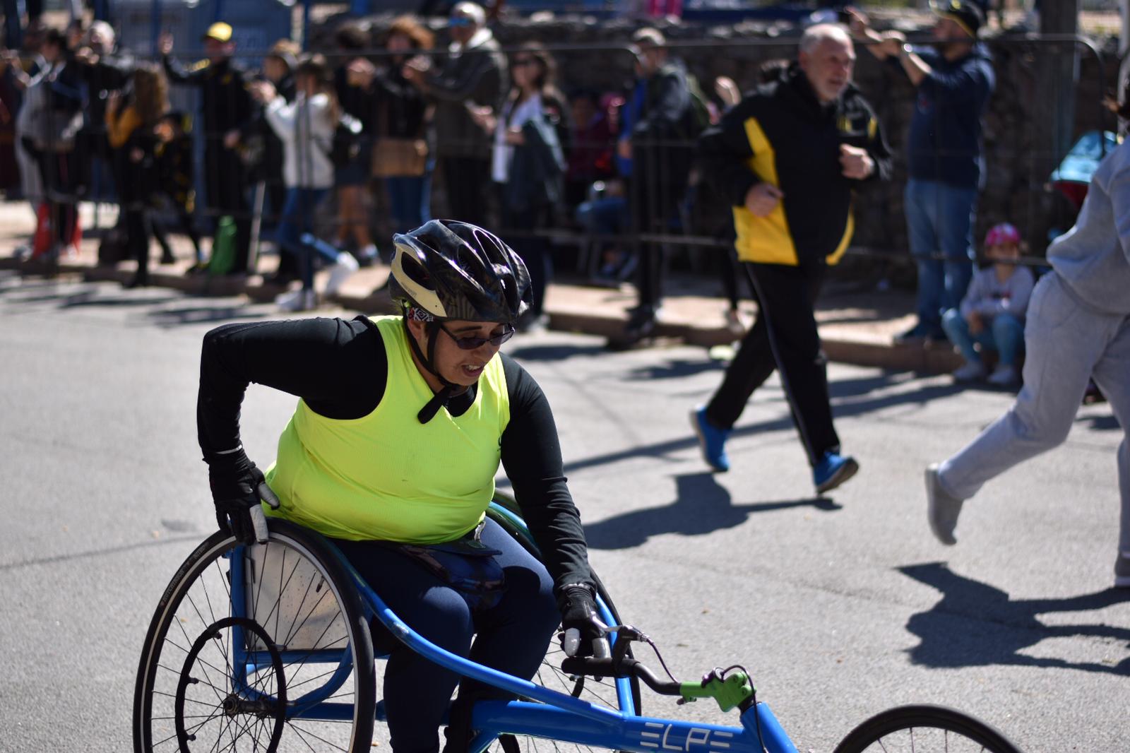 La 5K Peñarol se disputó este sábado en la Rambla de Montevideo con 2.700 competidores. Foto: Belén Otondo.