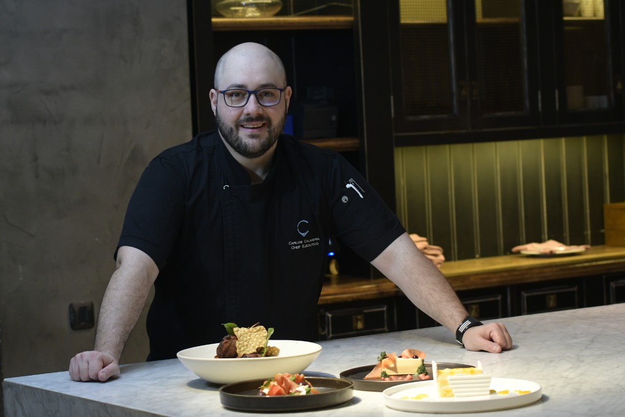 Chef. Carlos Calandria está al frente de la propuesta gastronómica.