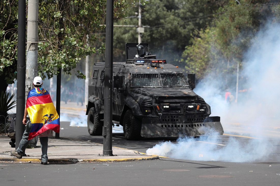 Protestas en Ecuador por alza de los combustibles. Foto: Reuters