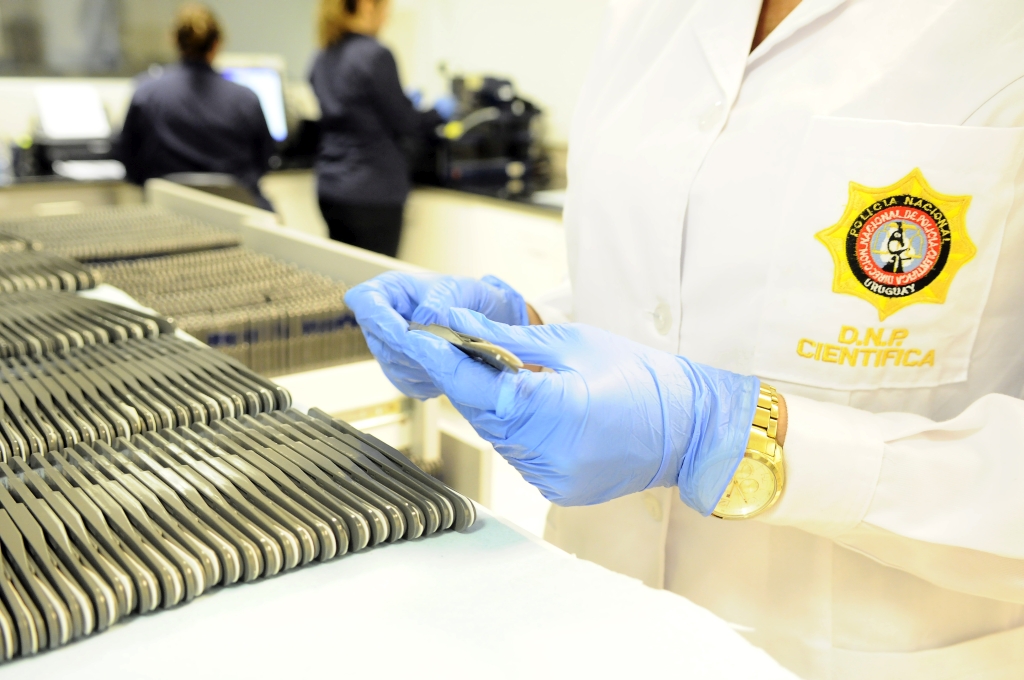 Registro Nacional de Huellas Genéticas de Policía Científica.