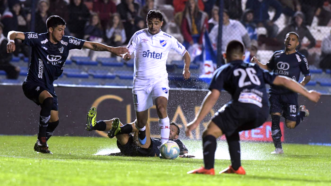 Gonzalo "Chory" Castro en el Nacional vs. Cerro