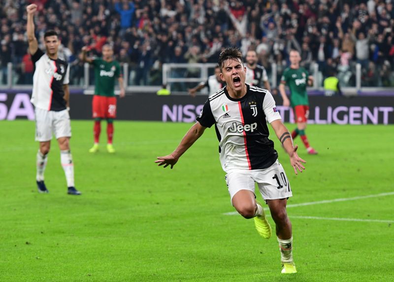 Paulo Dybala ante Lokomotiv de Moscú. Foto: AFP.
