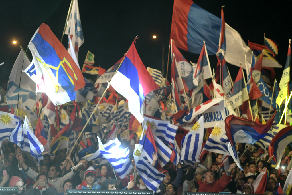 Daniel Martínez cerró ayer la campaña electoral del Frente Amplio. Foto: Marcelo Bonjour