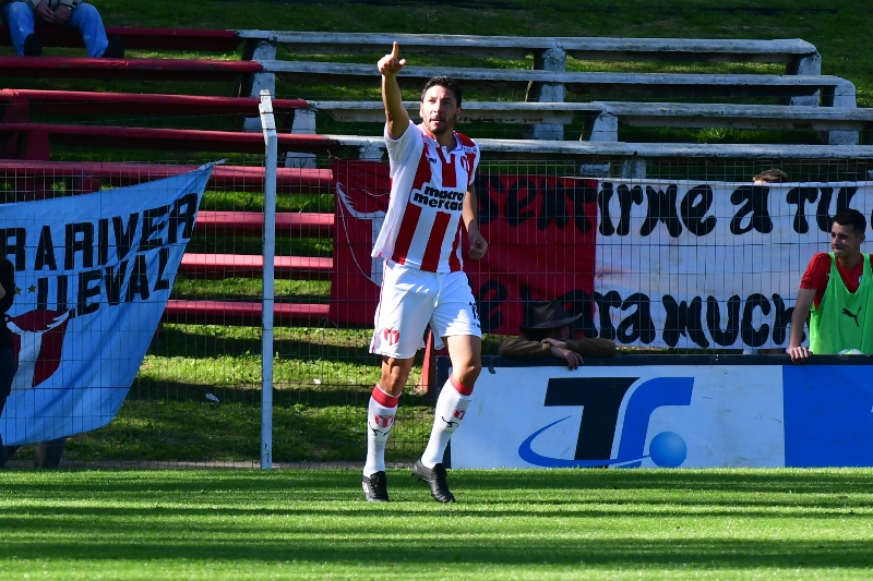 Juan Manuel Olivera celebra el tanto que marcó ante Nacional. Foto: Francisco Flores.