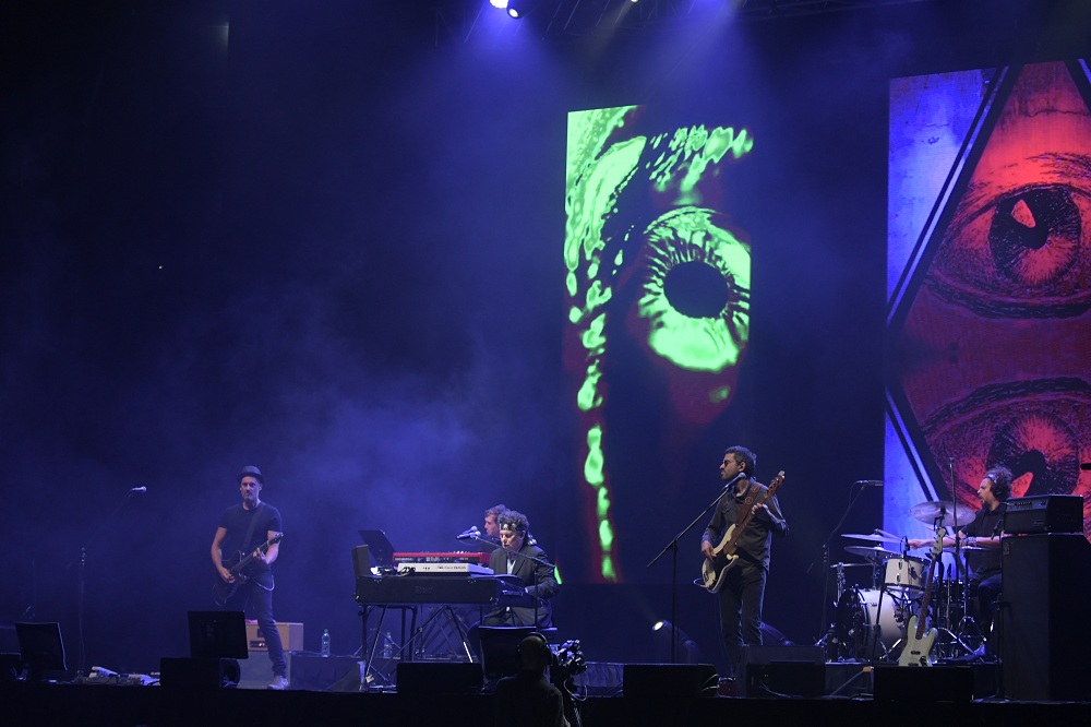 Andrés Calamaro en el Antel Arena. Foto: Marcelo Bonjour