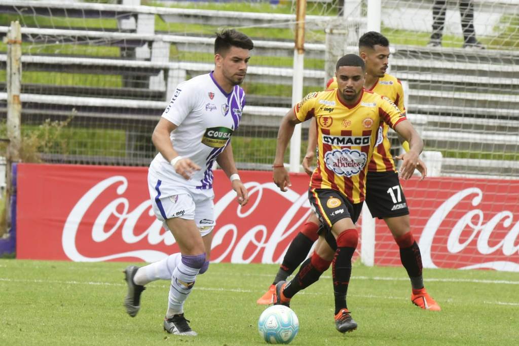 Fénix vs. Progreso
