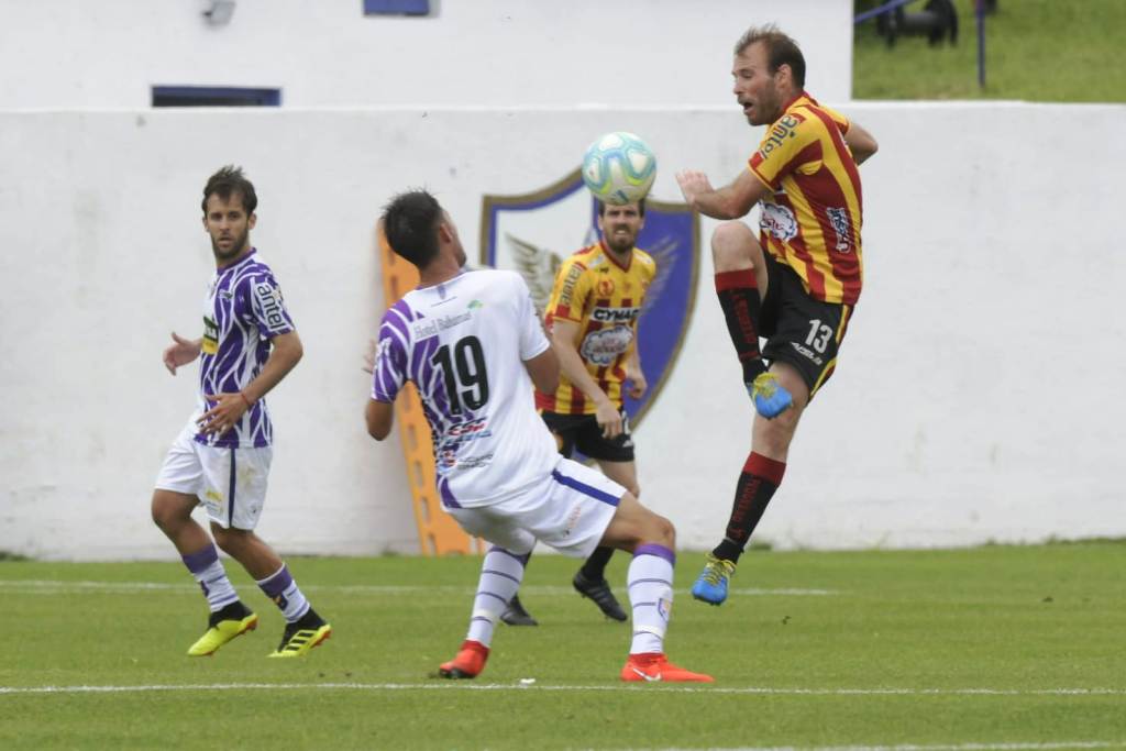 Fénix vs. Progreso