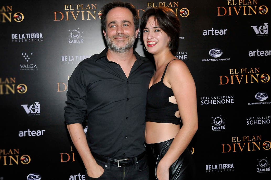 Gastón Pauls y Camila, su nueva novia. Foto: La Nación