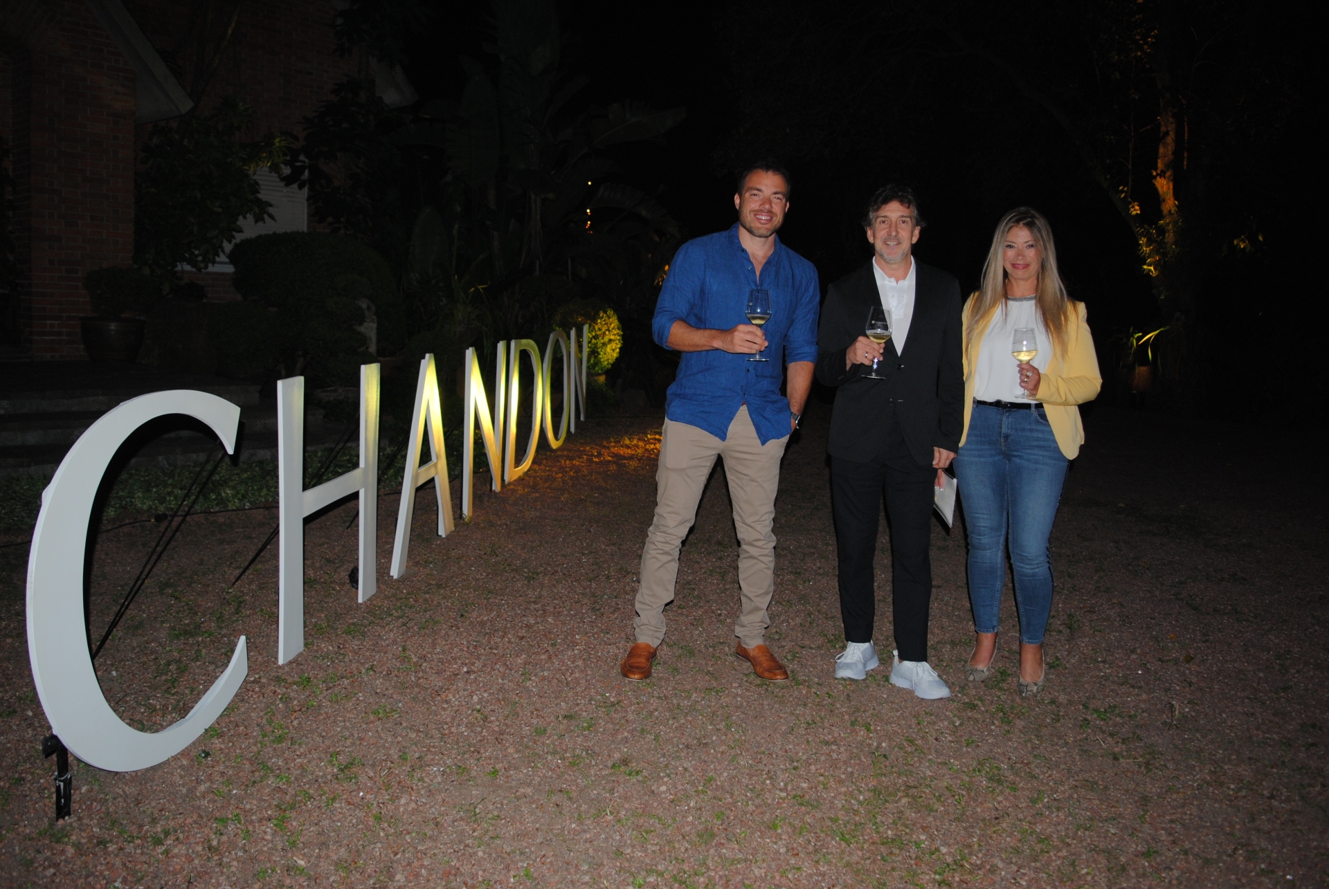 Germán Alvariza, Julio Bocca, Bernadette Molina.