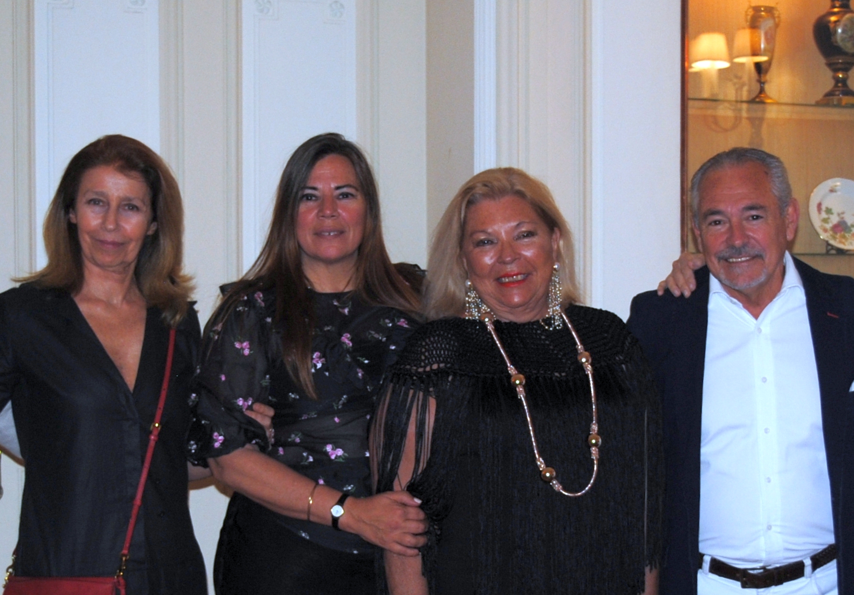 Laila Amorim, Genoveva Barletta, Lilita Carrió, Embajador de Argentina Mario Barletta.