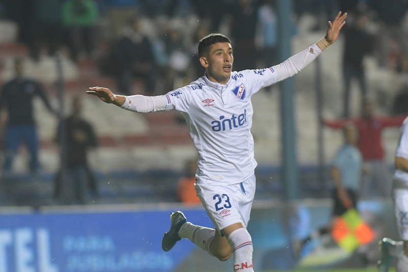 Santiago Rodríguez celebra su tanto frente a Cerro. Foto: Gerardo Pérez.