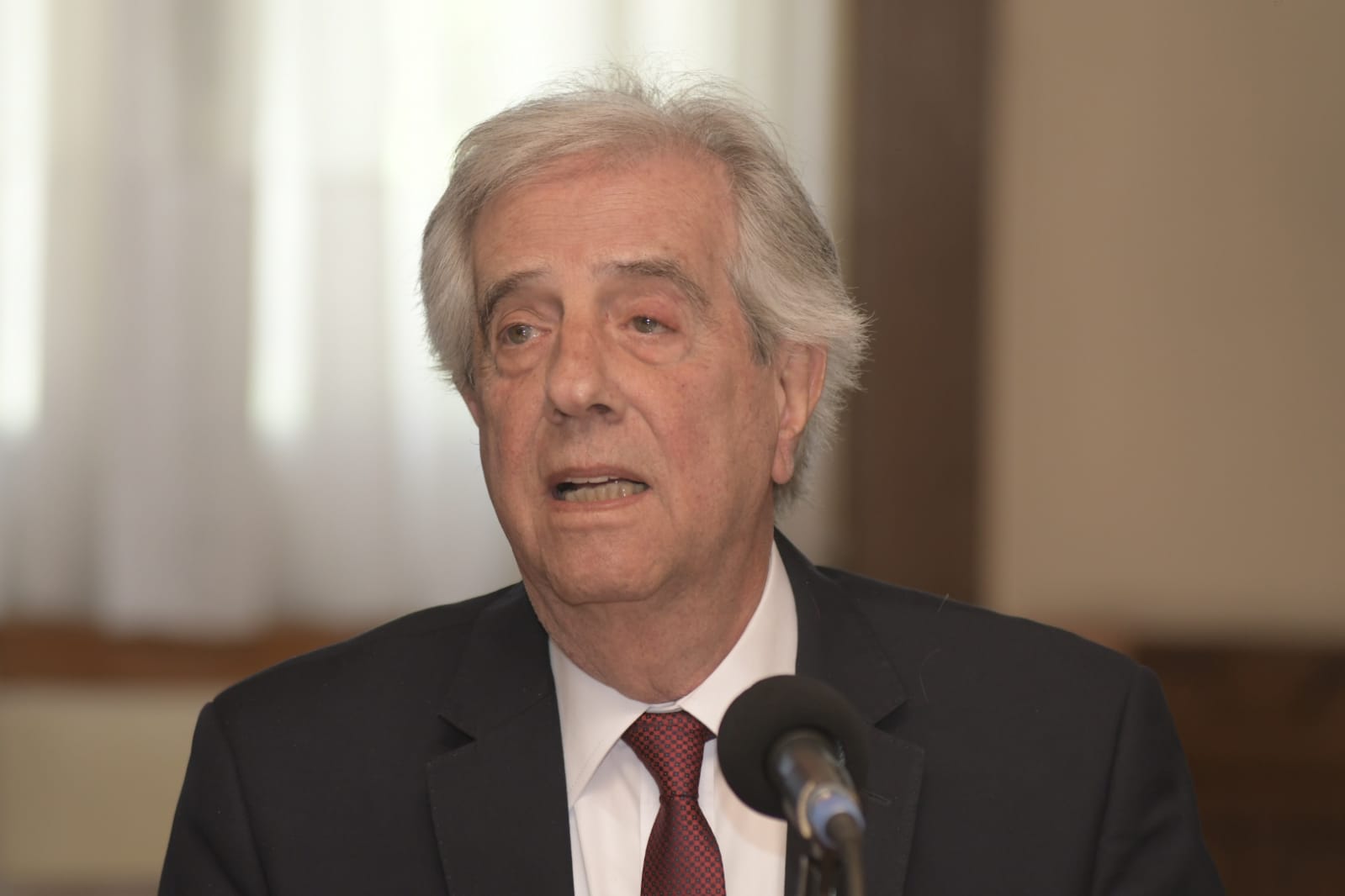 Tabaré Vázquez en conferencia de prensa. Foto: Leo Mainé.