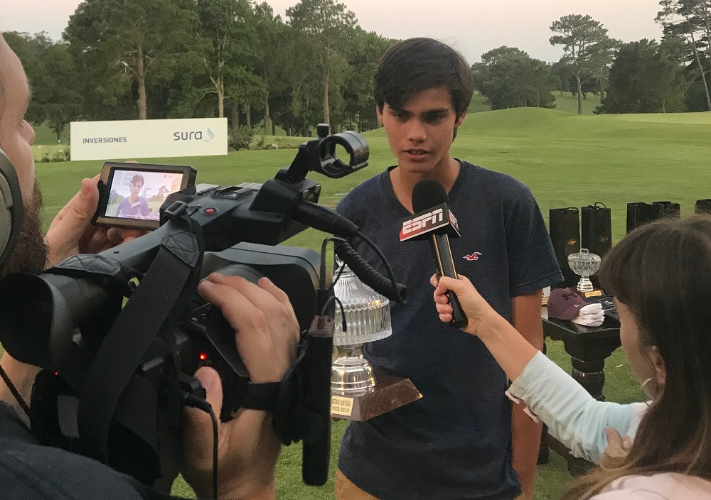 Ante la prensa. Joaquín Landucci, campeón 2019.