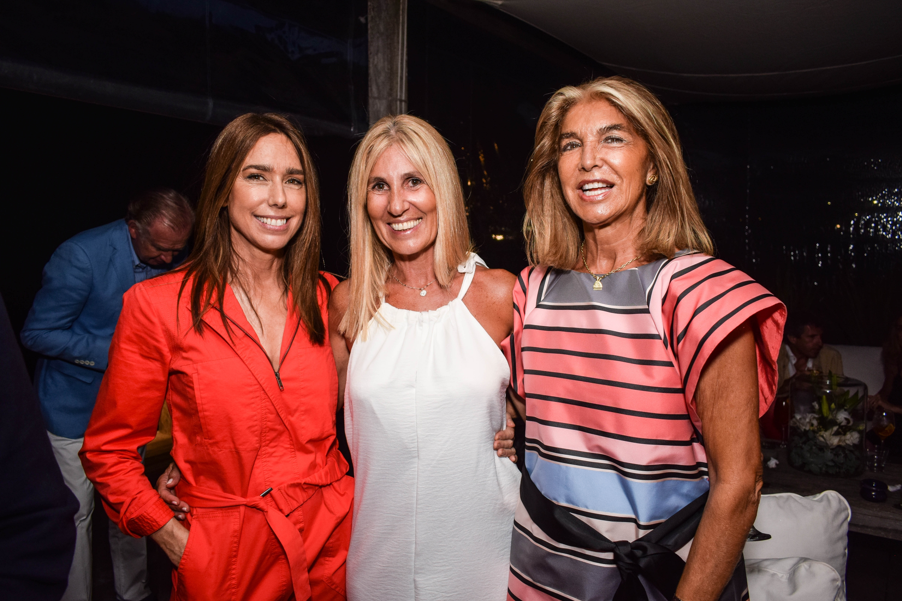 Cecilia Viana, Andrea Carbonell, Evelyn Telleria.